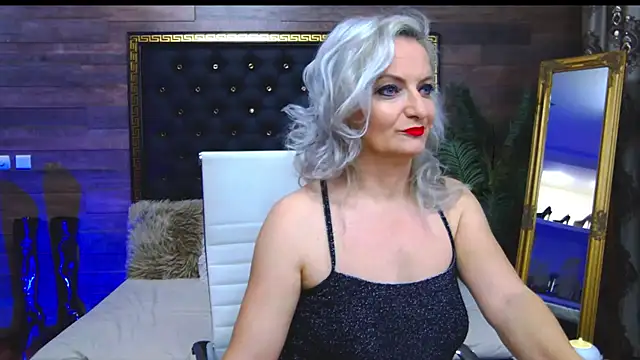 Snapshot of LadyTouch chatting on 03-11-25, 01:59 LadyTouch online show from 03-11-25, 01:59