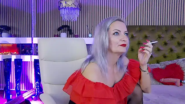 Snapshot of LadyTouch chatting on 10-15-25, 12:00 LadyTouch online show from 10-15-25, 12:00