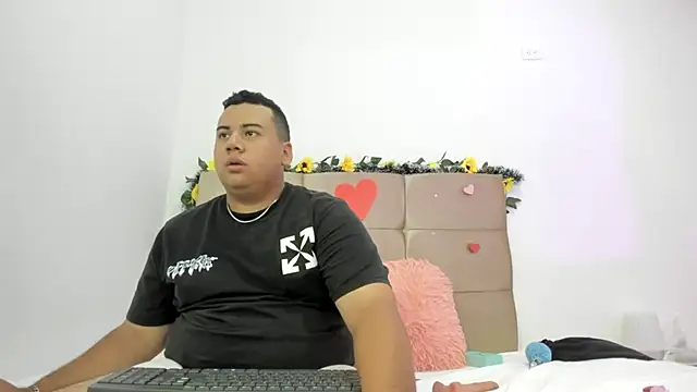 MICHAEL AND SHARON online show from 03-23-25, 02:37