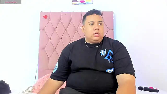 MICHAEL AND SHARON online show from 10-22-25, 04:13