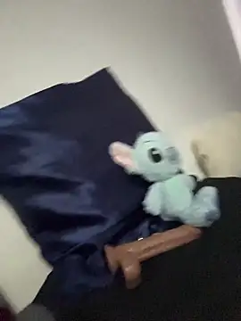 lola  med online show from 10-26-25, 02:12