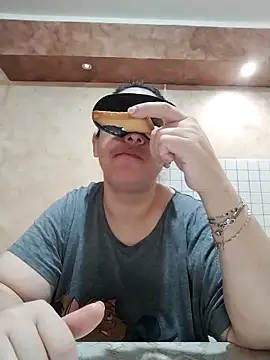 Dolcecurvy online show from 10-25-25, 07:16