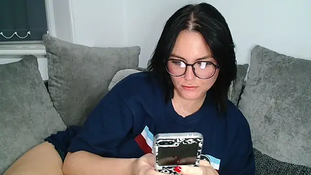 Snapshot of Xx_Mia_R_xX chatting on 09-17-25, 11:50 Xx Mia R xX online show from 09-17-25, 11:50