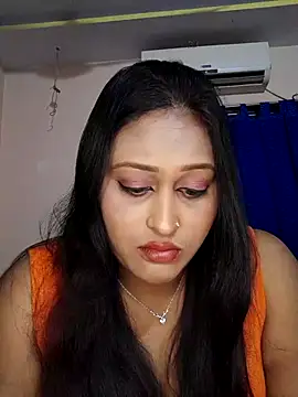 Snapshot of hotlovr chatting on 03-01-25, 05:49 hotlovr online show from 03-01-25, 05:49