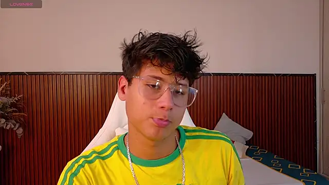 Snapshot of Raiden__Boy chatting on 02-28-25, 07:25 Raiden Boy online show from 02-28-25, 07:25