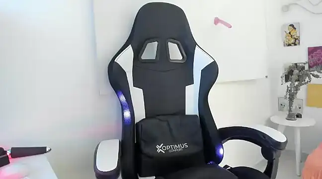 Snapshot of agaataa_ chatting on 03-19-25, 10:44 agaataa online show from 03-19-25, 10:44