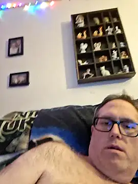 Snapshot of Smallone327 chatting on 02-23-25, 06:07 Smallone327 online show from 02-23-25, 06:07