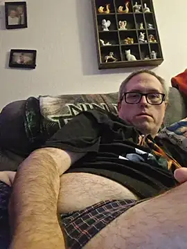 Snapshot of Smallone327 chatting on 11-01-25, 06:15 Smallone327 online show from 11-01-25, 06:15