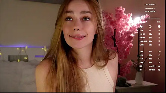 Snapshot of EmilaMills chatting on 04-11-26, 07:45 EmilaMills online show from 04-11-26, 07:45