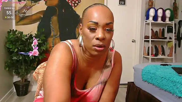 Queenanitadix online show from 01-29-25, 07:32