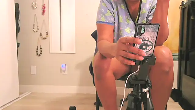 Queenanitadix online show from 02-10-26, 08:02