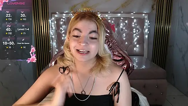 lili conor s online show from 09-30-25, 03:33