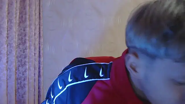 Snapshot of frama666 chatting on 02-12-26, 08:37 frama666 online show from 02-12-26, 08:37