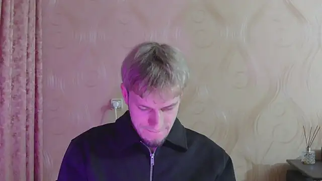 Snapshot of frama666 chatting on 02-24-26, 10:30 frama666 online show from 02-24-26, 10:30