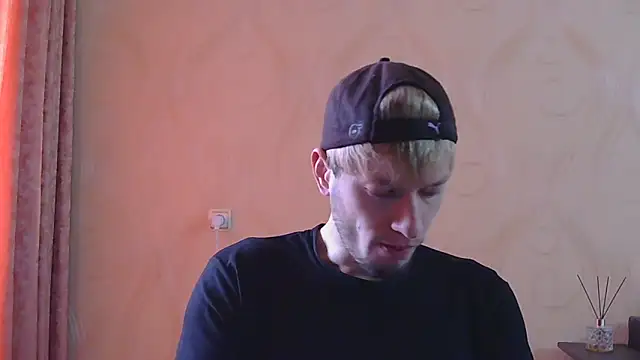 Snapshot of frama666 chatting on 05-02-26, 10:42 frama666 online show from 05-02-26, 10:42