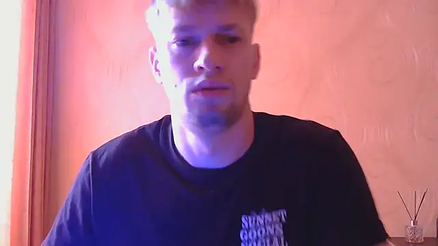 Snapshot of frama666 chatting on 06-10-26, 05:50 frama666 online show from 06-10-26, 05:50