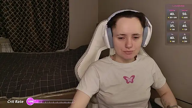 Luna Loveee online show from 02-13-26, 04:19