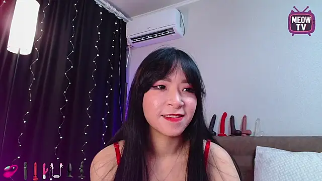 miyakimi0101 online show from 09-25-25, 12:36