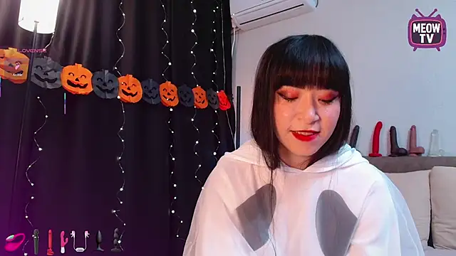 miyakimi0101 online show from 10-30-25, 12:23