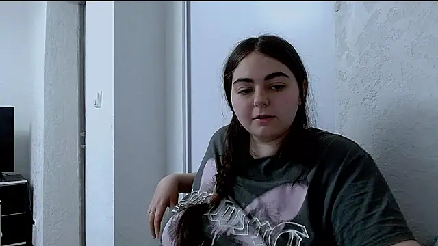 kitsune 8 online show from 04-10-26, 06:07