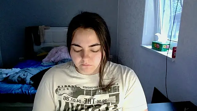 Snapshot of kitsune_8 chatting on 07-11-26, 03:09 kitsune 8 online show from 07-11-26, 03:09