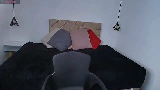 Natasha rose   online show from 04-15-26, 07:58