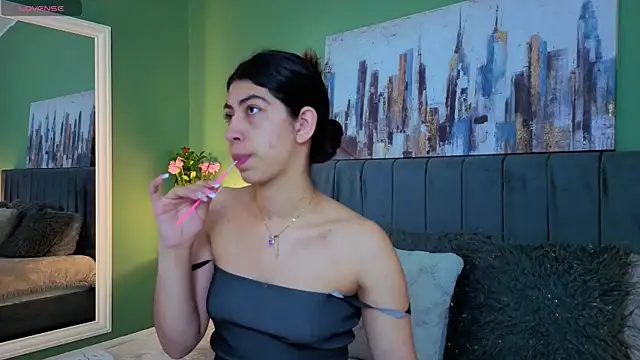 Cassie bloom online show from 04-12-26, 01:43