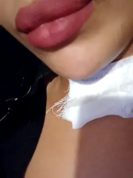 Sexlove1xo online show from 11-02-25, 07:38