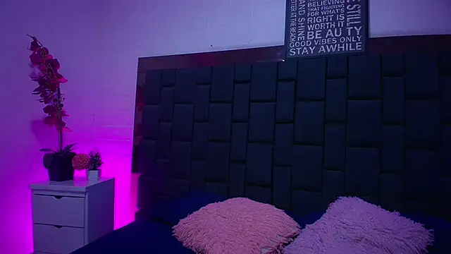 Snapshot of Lexi_Howard_ chatting on 09-27-25, 03:44 Lexi Howard  online show from 09-27-25, 03:44