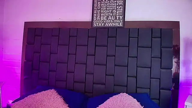 Snapshot of Lexi_Howard_ chatting on 09-29-25, 03:33 Lexi Howard  online show from 09-29-25, 03:33