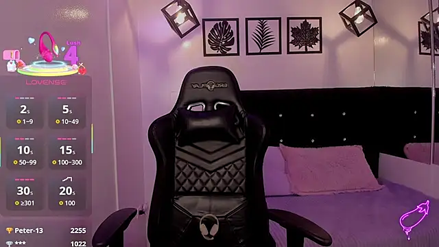 Anniie  Evans online show from 10-24-25, 03:19