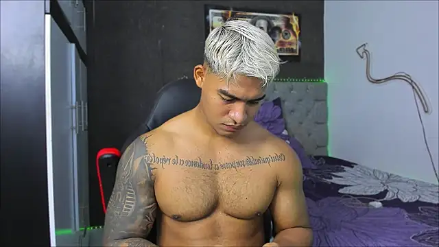 luigi hot  online show from 02-03-26, 03:48