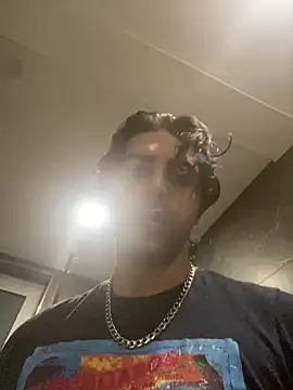 Snapshot of mikekmi21 chatting on 02-22-25, 10:52 mikekmi21 online show from 02-22-25, 10:52