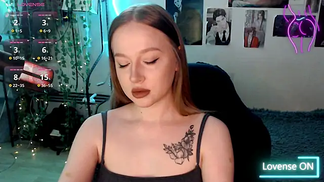 Snapshot of lissallor_ chatting on 02-20-25, 11:32 lissallor online show from 02-20-25, 11:32