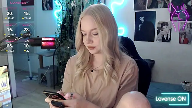 Snapshot of lissallor_ chatting on 03-14-25, 07:15 lissallor online show from 03-14-25, 07:15