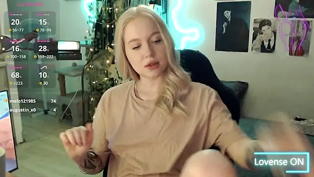 Snapshot of lissallor_ chatting on 03-14-25, 10:18 lissallor online show from 03-14-25, 10:18