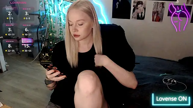Snapshot of lissallor_ chatting on 03-21-25, 01:23 lissallor online show from 03-21-25, 01:23