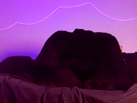 Snapshot of MsBootyBoop chatting on 12-04-25, 09:29 MsBootyBoop online show from 12-04-25, 09:29