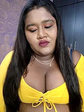 Snapshot of horny_diana chatting on 06-17-26, 05:25 horny diana online show from 06-17-26, 05:25