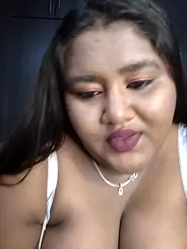 Snapshot of horny_diana chatting on 06-20-26, 05:05 horny diana online show from 06-20-26, 05:05