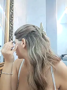 Bella Posh online show from 11-24-25, 07:19