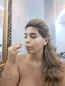 Bella Posh online show from 11-27-25, 05:53