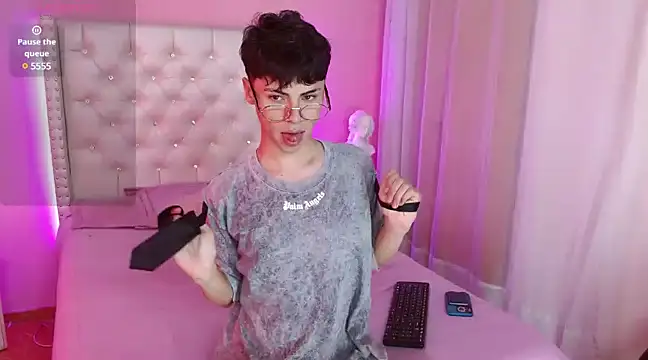 callum 77 online show from 03-14-25, 07:55