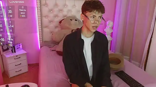 callum 77 online show from 03-20-25, 08:08