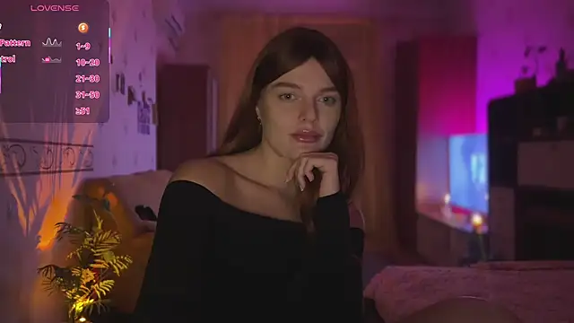 CherryRed Girl online show from 10-23-25, 07:45