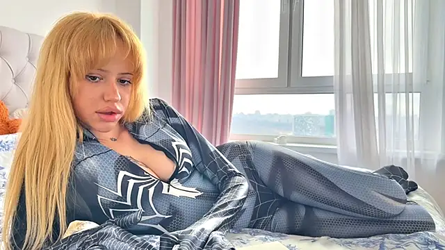  BunnyDollStella  online show from 04-07-26, 07:53