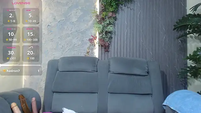 Snapshot of denise_babe_ chatting on 11-25-25, 12:05 denise babe online show from 11-25-25, 12:05