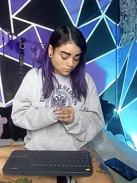 ChloeAllennn online show from 09-18-25, 11:34