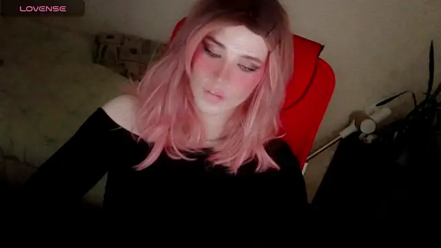 hellenspellman online show from 11-18-25, 04:33