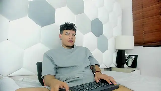 Axel Forte online show from 04-10-26, 02:00